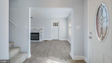 239 Maple Ave, Morton, PA 19070 - photo 3