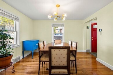 14 Barry St, Quincy, MA 02169 - photo 4