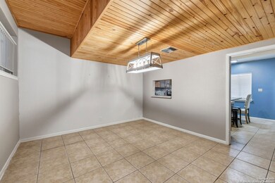 3103 Eisenhauer Rd unit K15, San Antonio, TX 78209 - photo 6