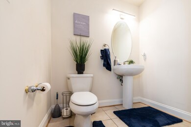 7117 Mason Grove Ct unit 6, Alexandria, VA 22306 - photo 5