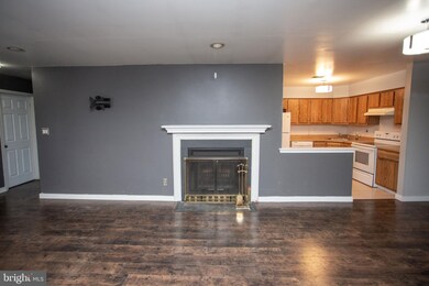 40 Sumac Ct unit 40B, Mount Laurel, NJ 08054 - photo 3