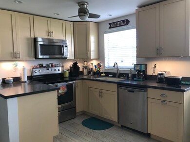 371 Sheffield P, West Palm Beach, FL 33417 - photo 2