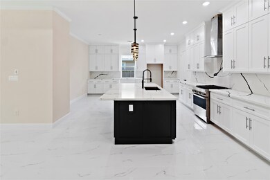 8314 Lanham Ln, Houston, TX 77075 - photo 4