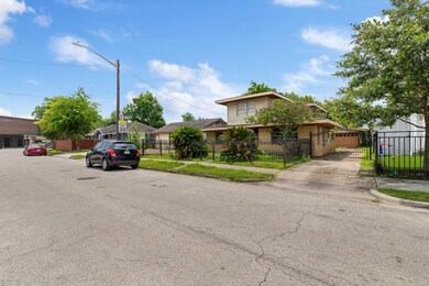 746 E 19th St, Houston, TX 77008 - photo 5