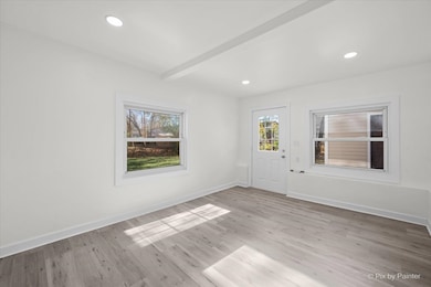 unlisted-address, Carpentersville, IL 60110 - photo 4