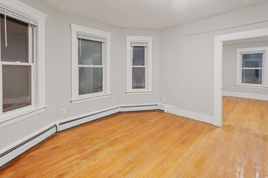 15 1/2 Mendon St unit 3, Worcester, MA 01604 - photo 3