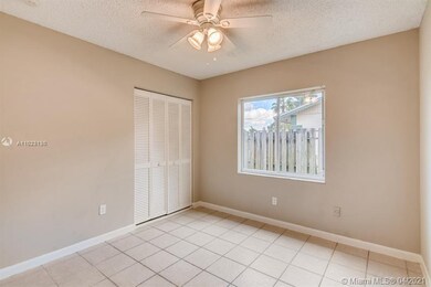 unlisted-address, Davie, FL 33325 - photo 7