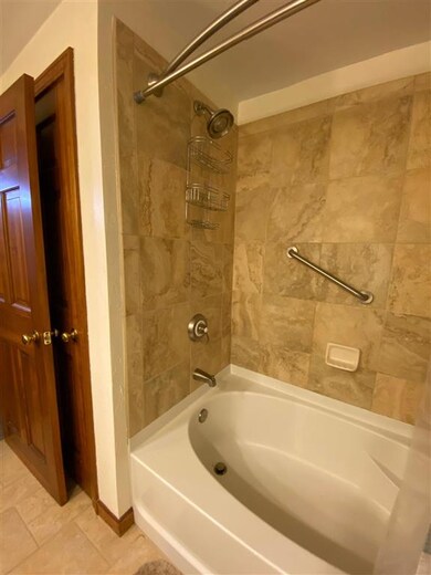 8 Devon Ln, Claremont, NH 03743 - photo 7