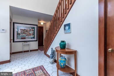 1006 Gwilym Cir, Berwyn, PA 19312 - photo 5