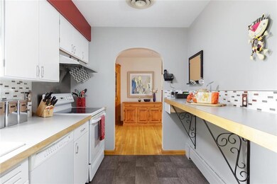 Full length bar top with access to...