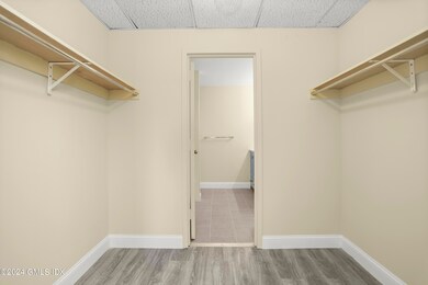 Walk In Closet