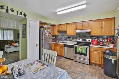 116 Hatenback Ct unit 245, Sterling, VA 20164 - photo 6