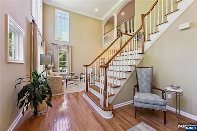 2 story foyer