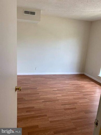 3710 N Rosser St unit 203, Alexandria, VA 22311 - photo 4