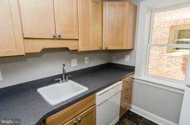 515 S Ann St unit 2, Baltimore, MD 21231 - photo 7