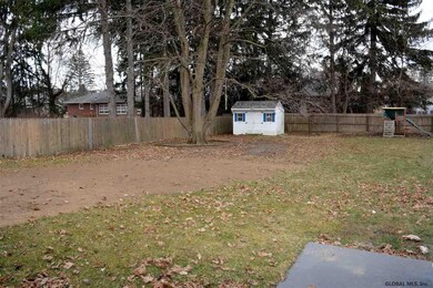 9 Miles Standish Rd, Schenectady, NY 12306 - photo 2