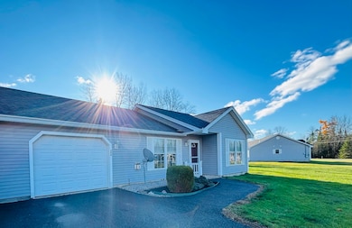 35 Birchbrook Ln unit 35A, Levant, ME 04456 - photo 5