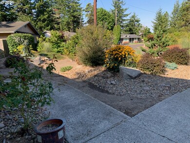 1710 W Park Dr, Florence, OR 97439 - photo 3