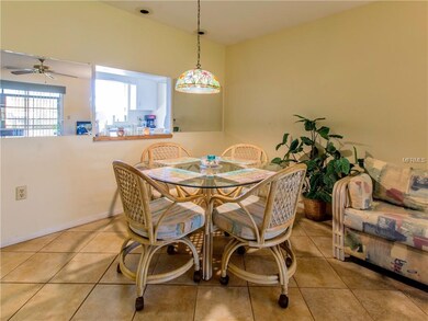 Dining/Kitchen pass thru