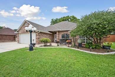 1505 Donna Ln, Bedford, TX 76022 - photo 2