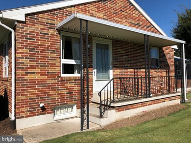 45 N 6th St, Womelsdorf, PA 19567 - photo 5