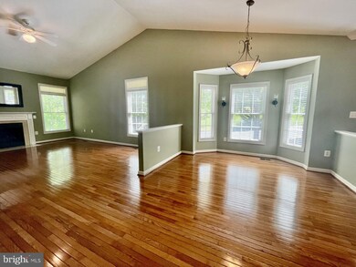 246 N View Cir, Warrenton, VA 20186 - photo 6