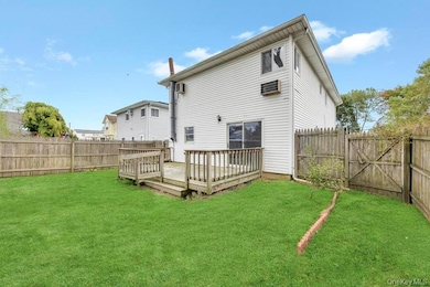 833 Bermuda Rd, West Babylon, NY 11704 - photo 6