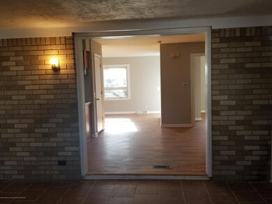 709 Edwards St, Grand Ledge, MI 48837 - photo 4