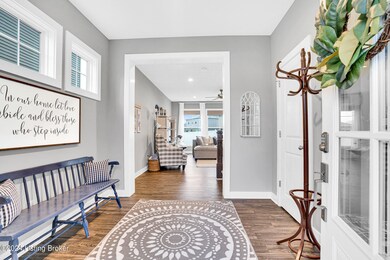 6417 Oak Village Dr, Louisville, KY 40228 - photo 2