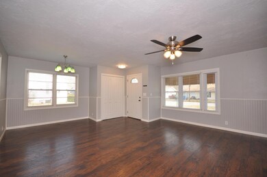 307 N Missouri Ave, Nixa, MO 65714 - photo 4