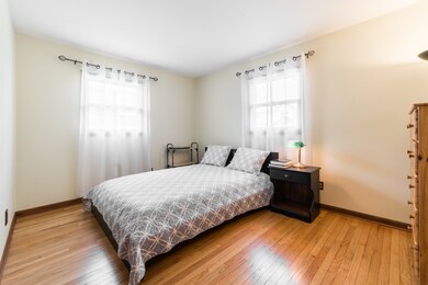 1091 Laurel Dr, Aurora, IL 60506 - photo 5