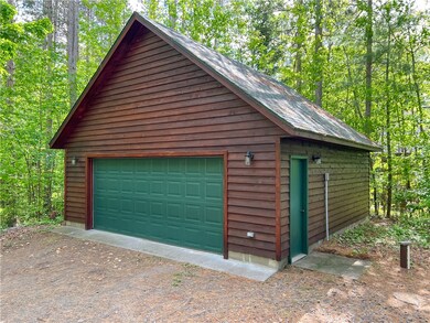 Garage approx. 10ft from home