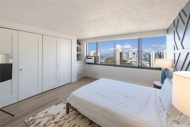 Windsor Condos unit 3901, Honolulu, HI 96815 - photo 5