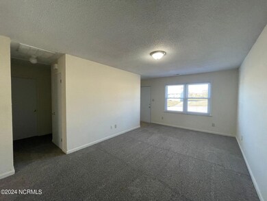 124 Stallion Dr, Jacksonville, NC 28540 - photo 2