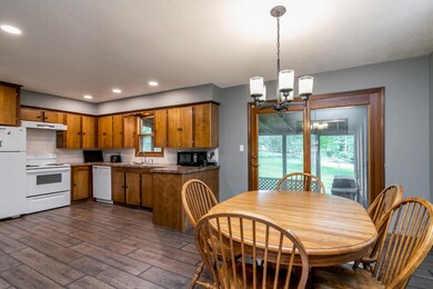 Dining/Kitchen