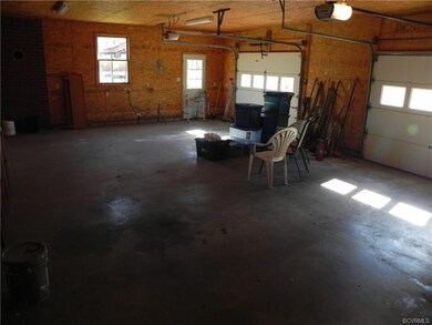 540 E Magnolia Ave, West Point, VA 23181 - photo 3