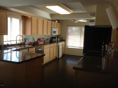 kitchen has lots of cabinents