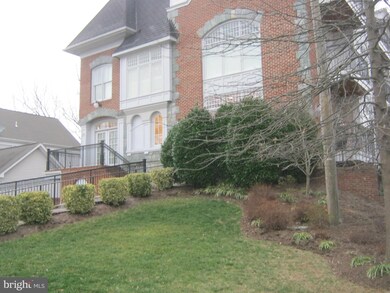 231 Locust St SE unit 2, Vienna, VA 22180 - photo 6