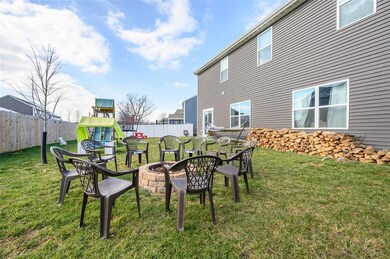 1582 Woodside Cir, Franklin, IN 46131 - photo 4