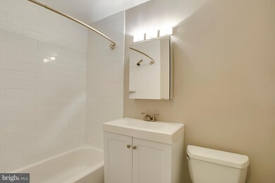 1954 Kennedy Dr unit 202, McLean, VA 22102 - photo 4
