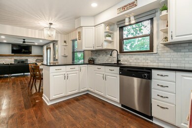 4755 Winterset Dr-18