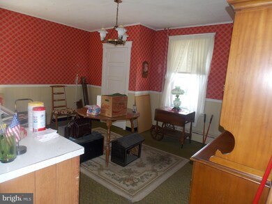 620 Center St, Jim Thorpe, PA 18229 - photo 4