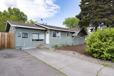 1246 NE Watson Dr, Bend, OR 97701 - photo 2