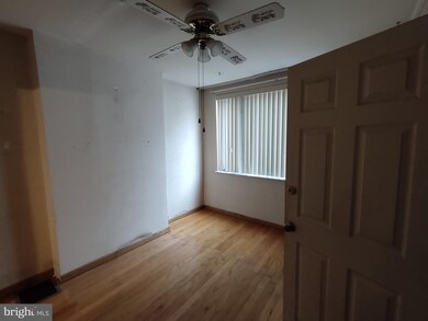 2036 Fernon St, Philadelphia, PA 19145 - photo 4