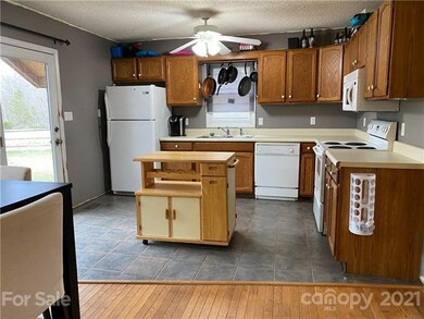 269 River Hill Rd, Statesville, NC 28625 - photo 4