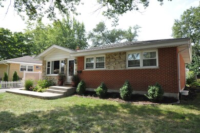 528 Kipling Ct, Wheaton, IL 60187 - photo 4