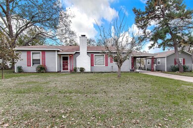 125 Circle Dr, Cleburne, TX 76033 - photo 2