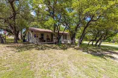 1801 Meander Rd, Granbury, TX 76049 - photo 2