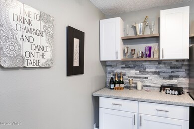 1061 W Beaver Creek Blvd-005-003-Kitchen