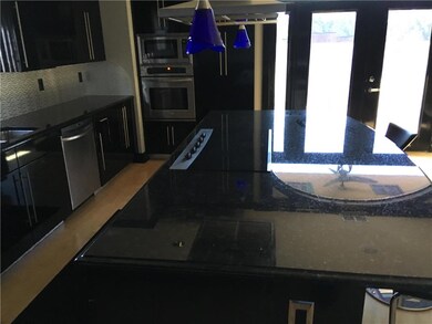 11214 Johnson Dr, Shawnee, KS 66203 - photo 3